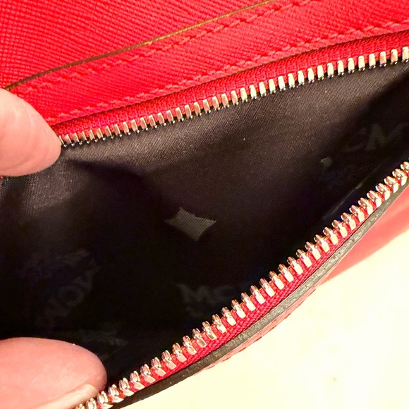 AUTHENTIC MCM Bold Red Messenger/Crossbody and Shoulder Bag! UNISEX - Picture 8 of 15